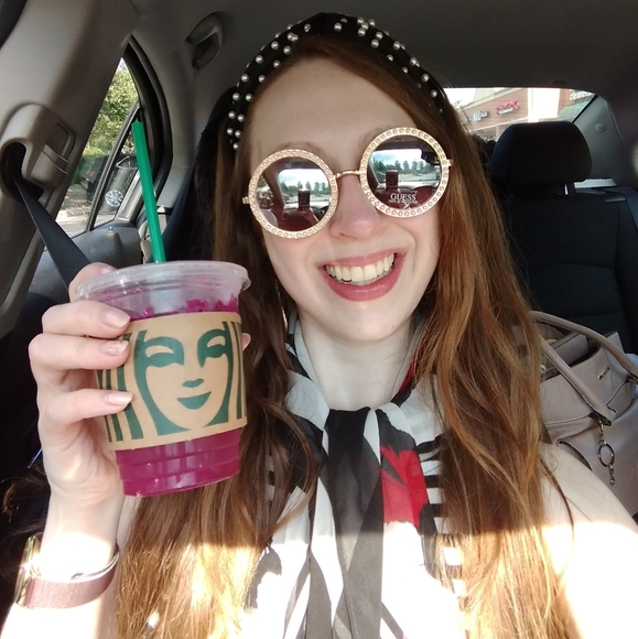 Meet your Posher, Molly - Picture 1 of 1